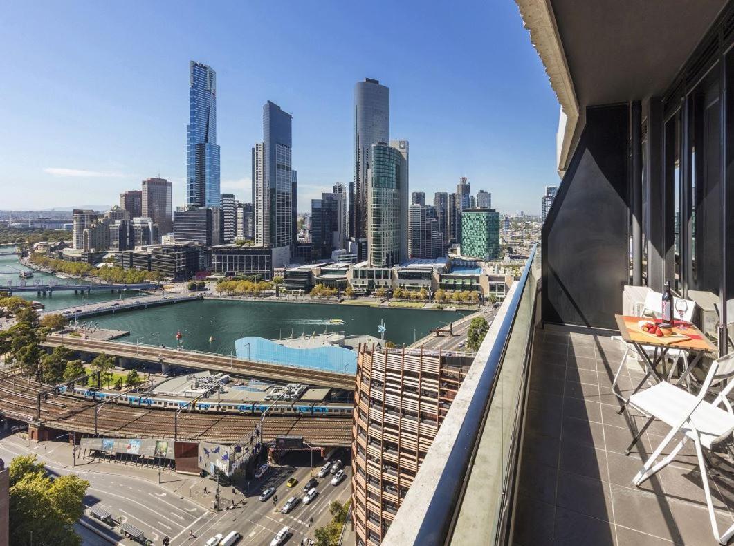 Aura On Flinders Serviced Apartments Melbourne Dış mekan fotoğraf